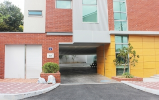 주차장입구